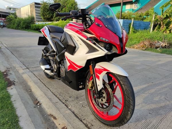 Bajaj pulsar RS200 ABS รูปที่ 2